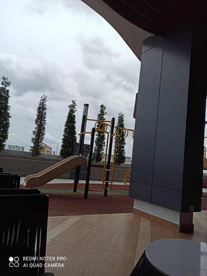 Apartamento de 69 m² en Kota Bharu Centro Ciudad, con 2 habitación Exterior foto